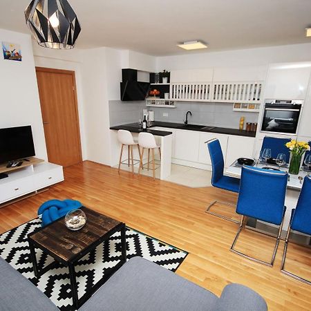 Apartman Ela Makarska Exterior foto